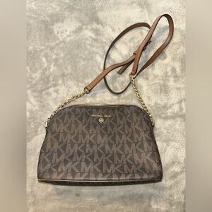 Michael Kors Jet Set Travel Medium Logo Dome Crossbody 💼